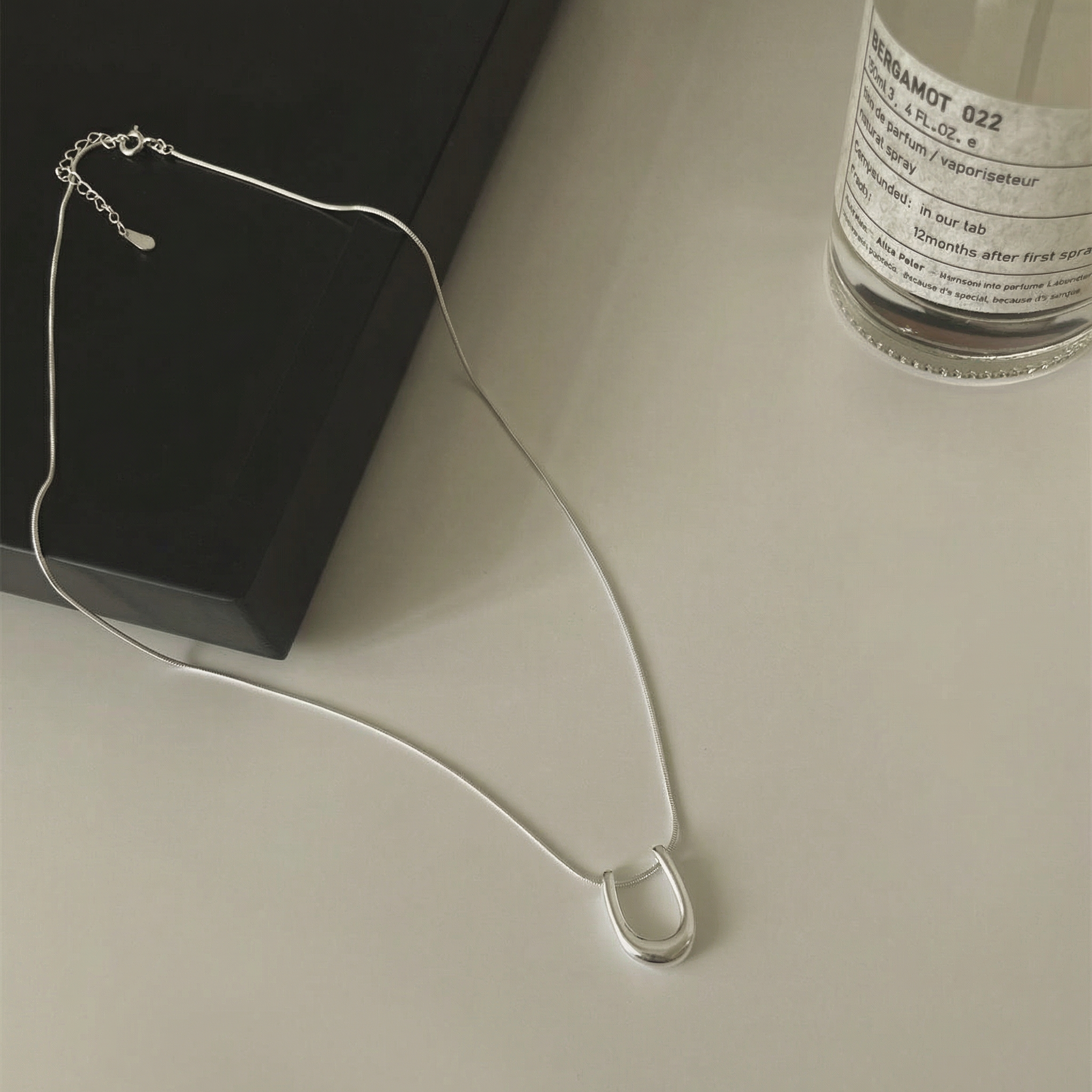The Arch Necklace