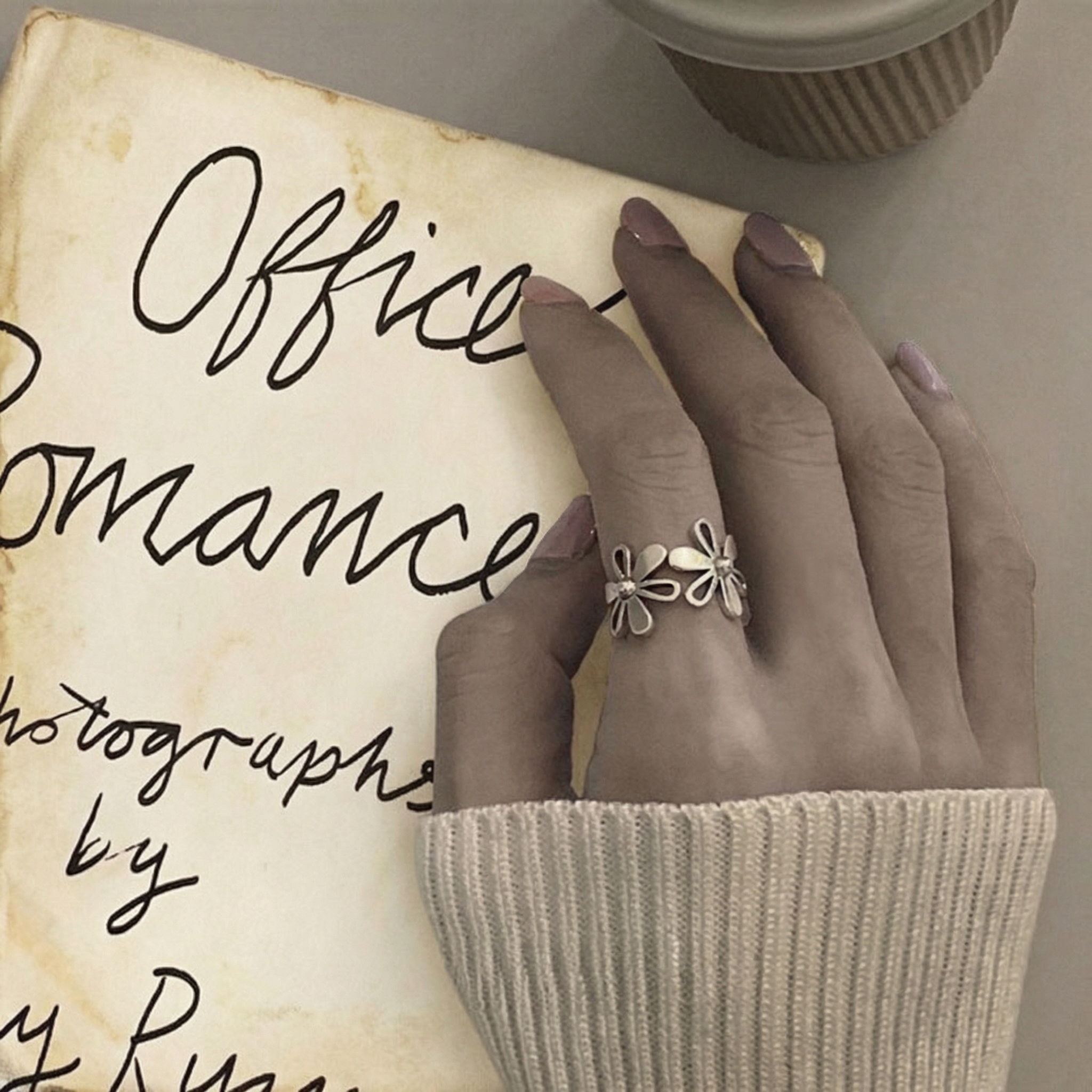 The Daisy Chain Ring