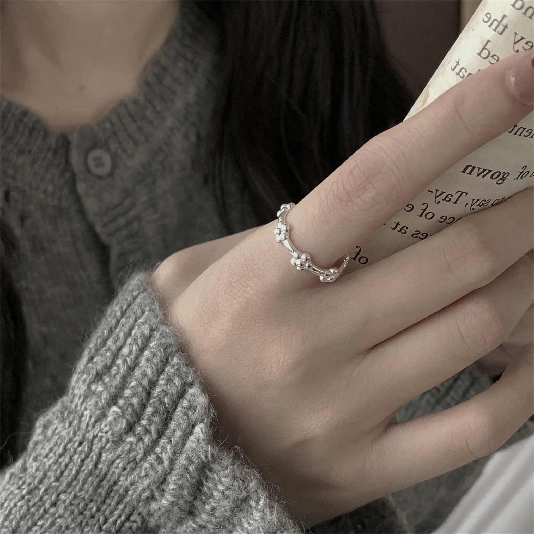 The Flower Cluster Ring
