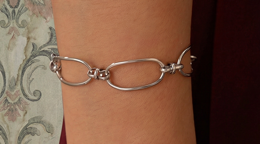 The Gilded Links Bracelet