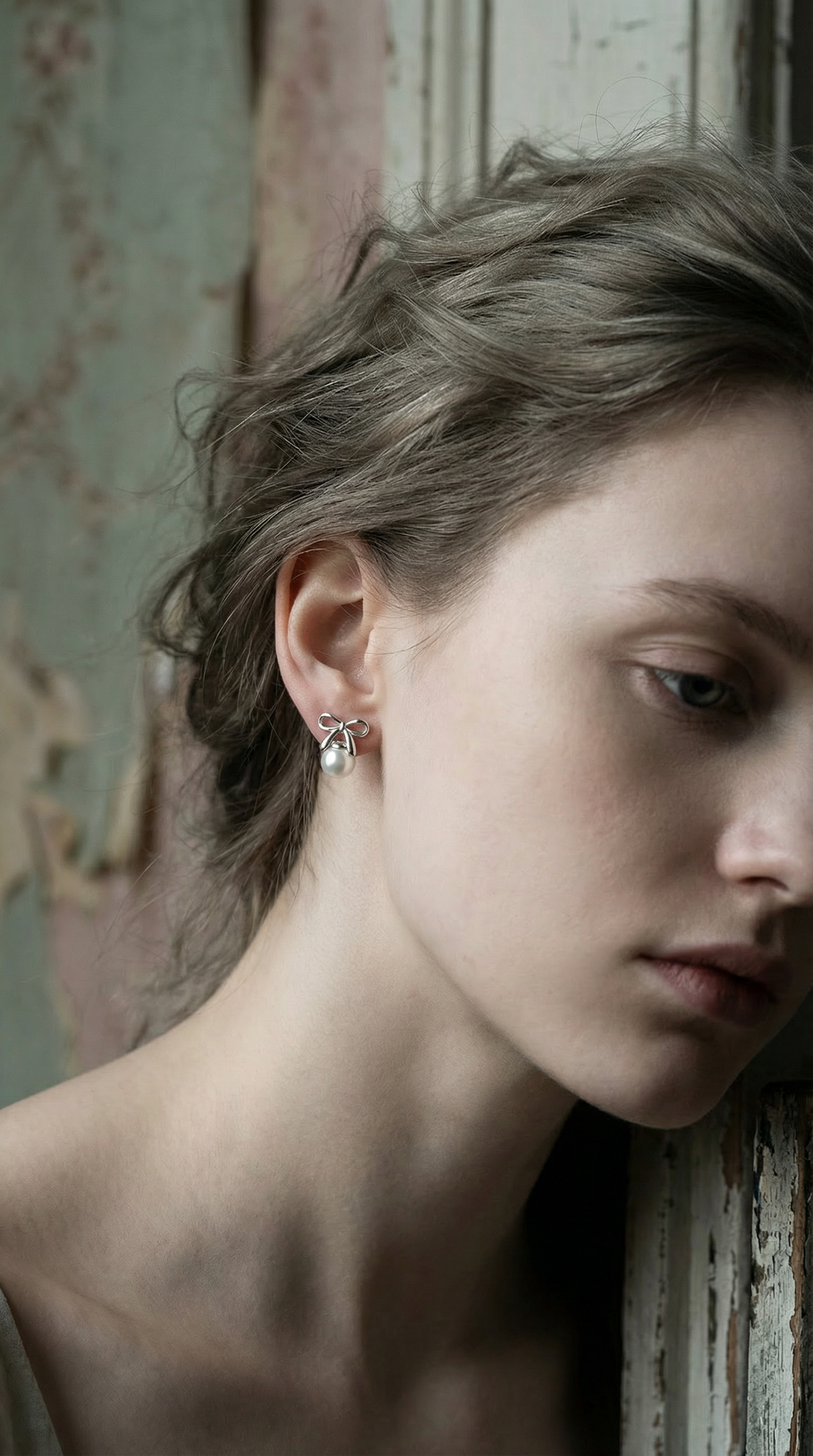 The Ribbon and Pearl Earrings