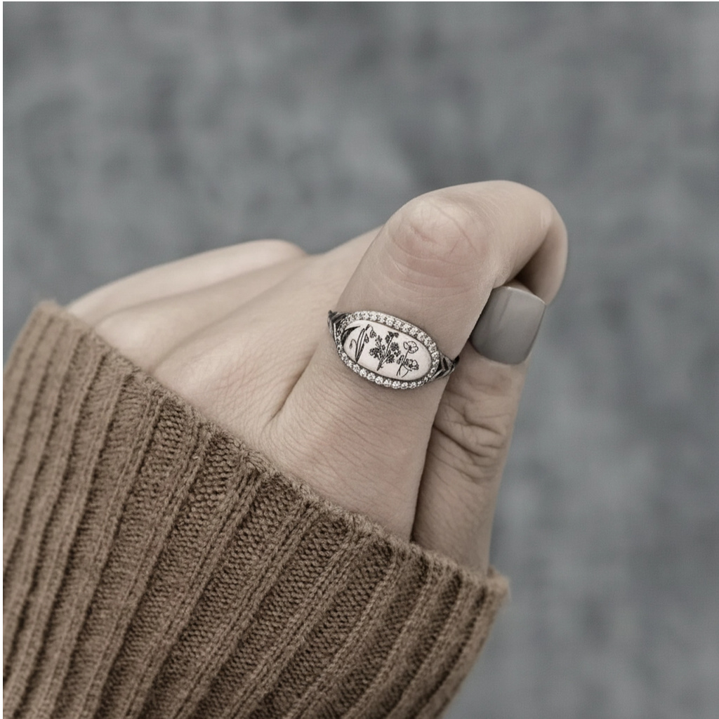 The Still Garden Oval Ring