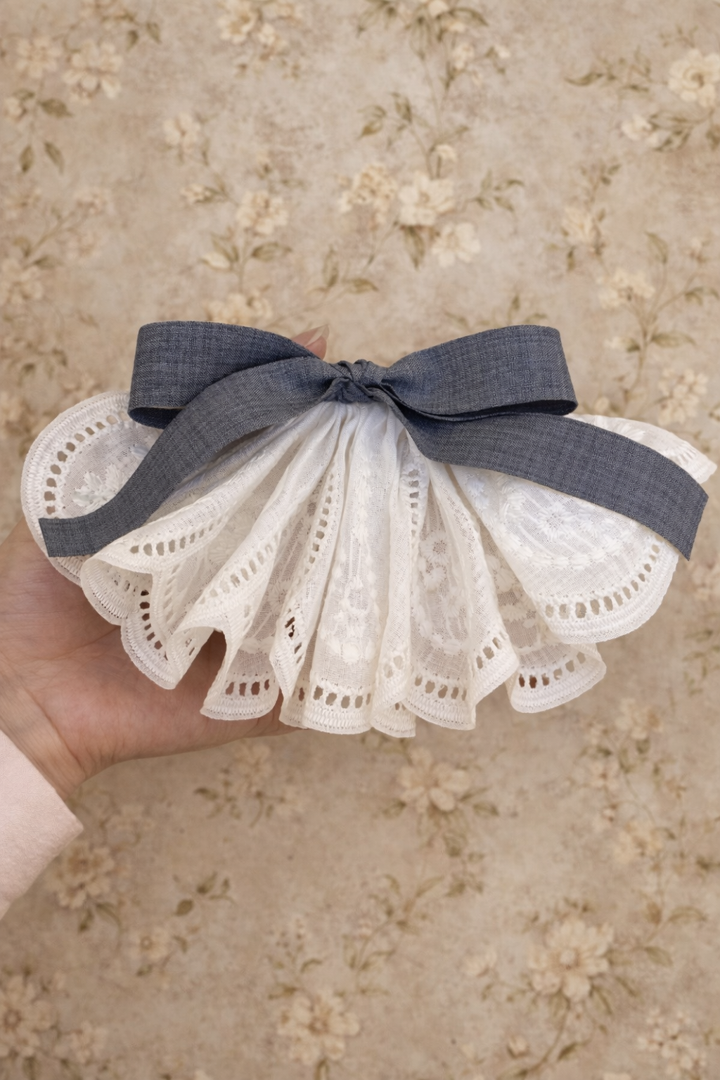 The Sunday Lace Bow Barrette
