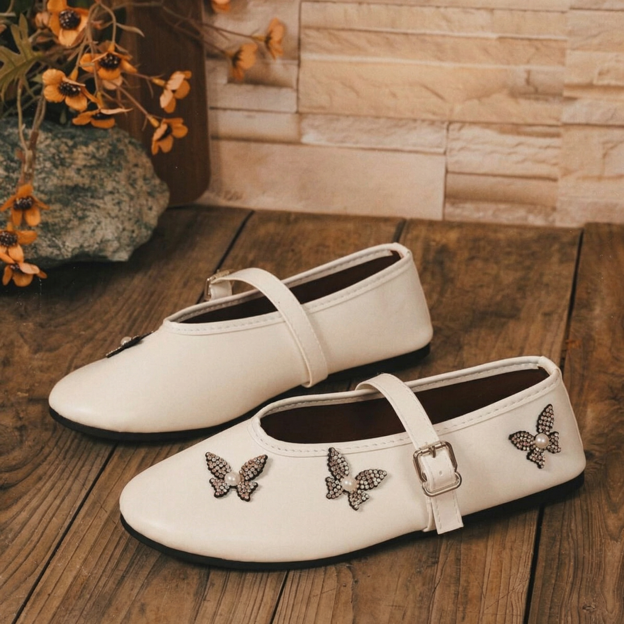 The Mariposa Mary Jane Flat