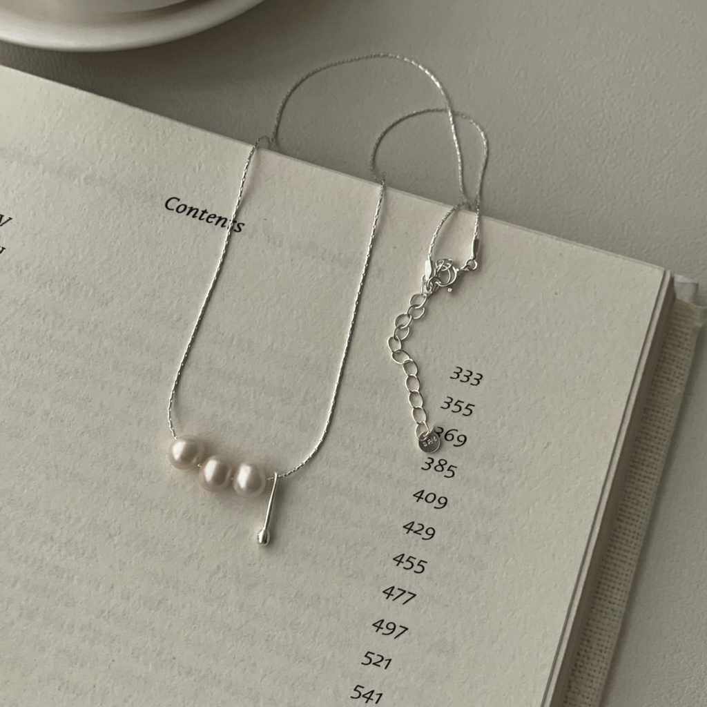 The Three Pearl Drop Necklace